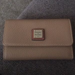 NWT Dooney & Bourke wallet